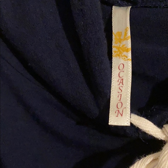 Sweatshirt - Picture 4 of 4